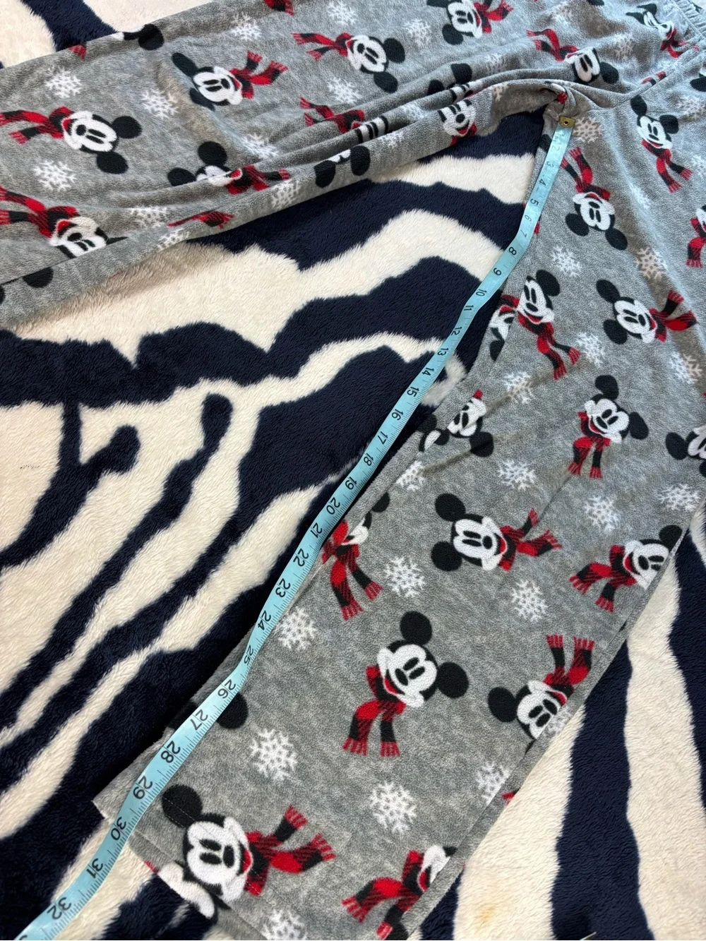 Disney Mickey Mouse Scarf Winter Fleece Pajama Pants Unisex Medium M Gray